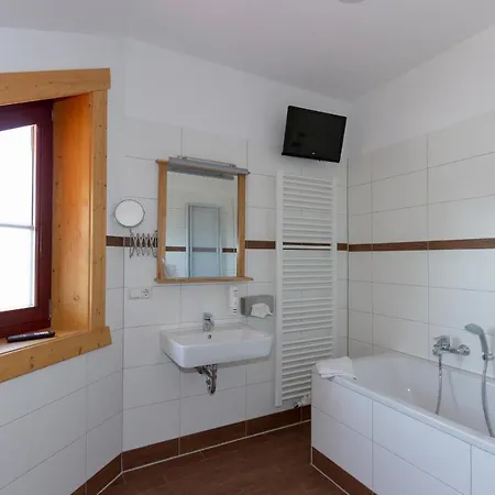 & Restaurant Wilder Eber 3*