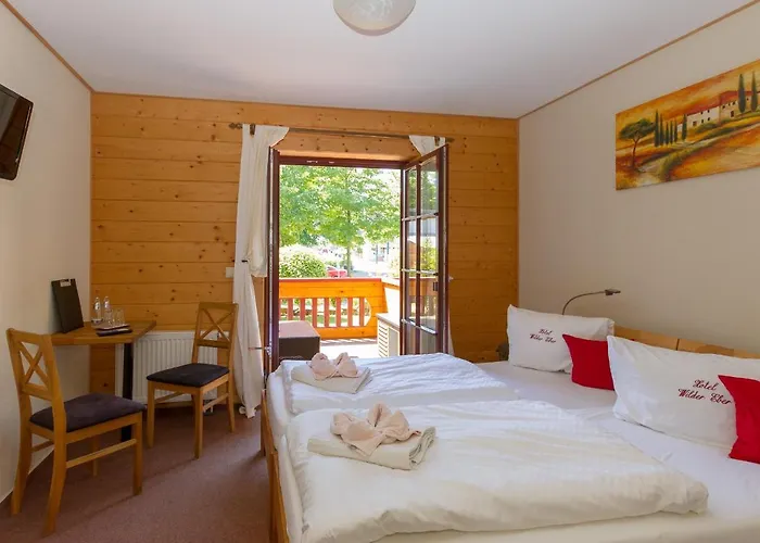 & Restaurant Wilder Eber فندق