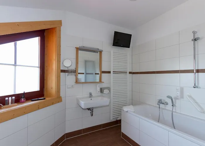 & Restaurant Wilder Eber 3*